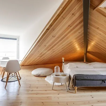 Modern & Cosy Loft In Central